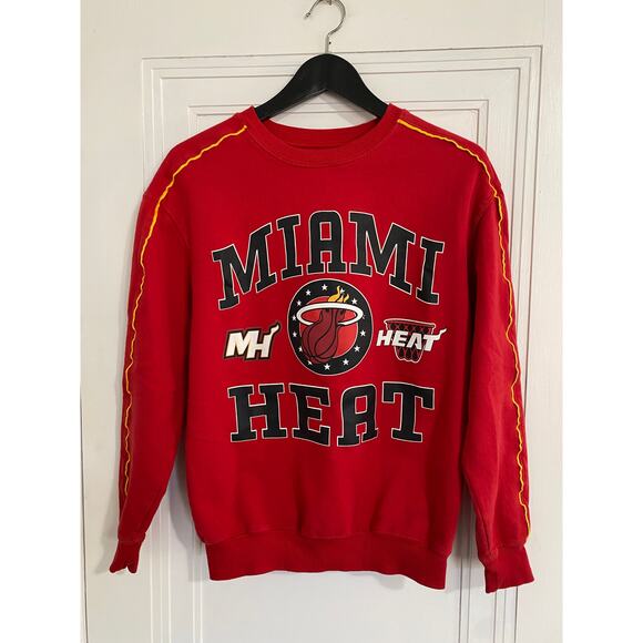 Miami Heat NBA Basketball Crewneck Sweatshirt Size Small - Picture 1 of 4